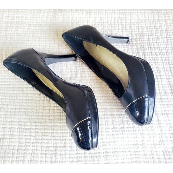 Tahari Laurie Cap Toe Platform Pumps Black Size 7.5 - Picture 4 of 7